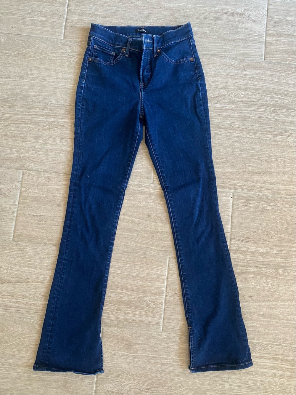 EXPRESS Skyscraper Mid Rise Split Hem Dark Wash Flare Jeans Denim Women's Size 0